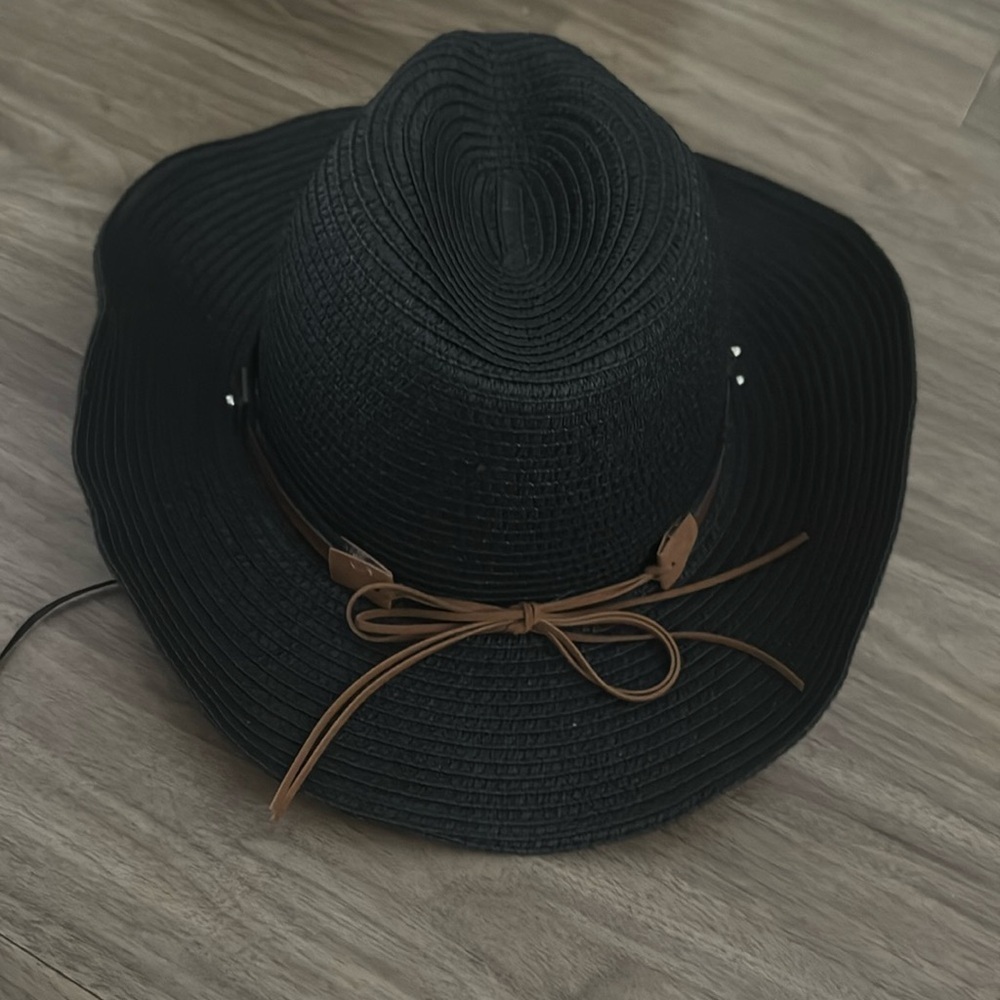 Hat - Picture 1 of 3